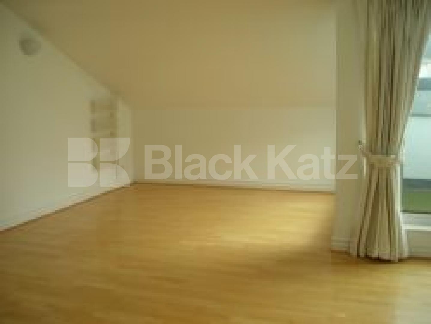 			3 Bedroom, 1 bath, 1 reception Flat			 Gloucester Avenue, PRIMROSE HILL NW1